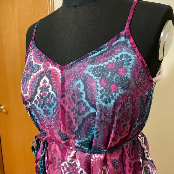 Handkerchief maternity dress in purple paisley size small - Picture 3 of 7